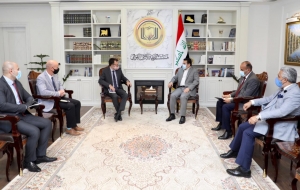 الاعرجي للسفير الكندي: يجب انسحاب القوات المقاتلة بالتحالف الدولي