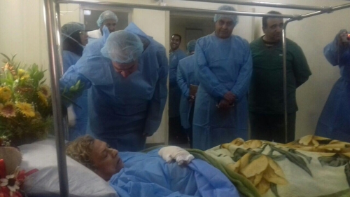 فنانة عراقية رائدة تتعرض الى حروق شديدة